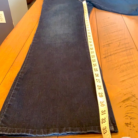 Levis 512 Perfectly Slimming Jeans - Picture 4 of 5